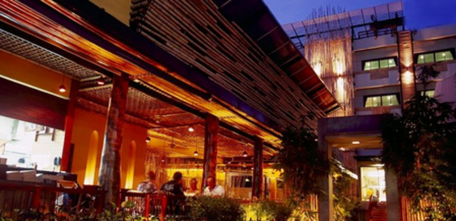 Bamboo House Phuket (普吉岛竹楼酒店)
