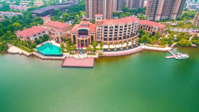 杭州东海闲湖城·黄龙饭店 | 打卡杭州小众度假地，赠DIY手工畅玩卡，玩转12万㎡沙滩乐园！周末节假日不加价！