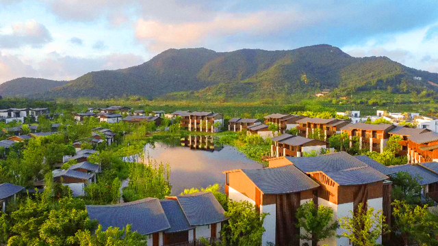苏州新区都喜天丽养生度假酒店 | 2间夜起订，住泰国奢牌酒店湖景房，畅泡温泉，享下午茶，尽揽30000㎡水上景观