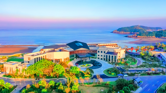 舟山舟旅南苑海上丝绸之路|第六大庭院舟旅南苑·海天台温汤庭院：边泡汤边看海，畅享自助晚餐！出门即沙滩爆火度假村又出新玩法，吃住玩乐泡一价含！
