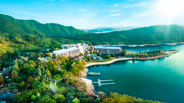 千岛湖洲际度假酒店 | 一岛一洲际，住进春日湖光山色里！吃住一价含，享1800㎡儿童乐园及活动体验