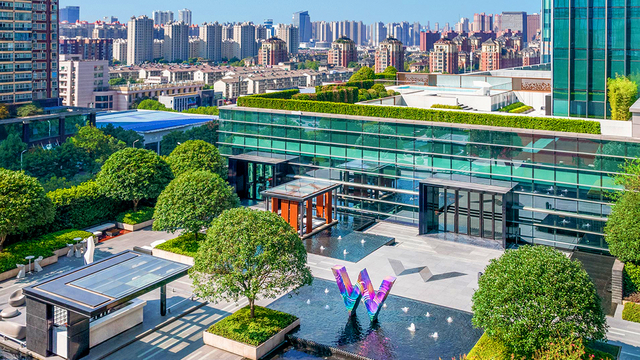 长沙W酒店 | 华中第一家W，酒店控必入！超长有效期至年底，解锁网红美食之都度假新高度，享水疗中心项目3选1！