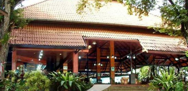 Natural Resort Phi Phi (皮皮岛自然度假村酒店)