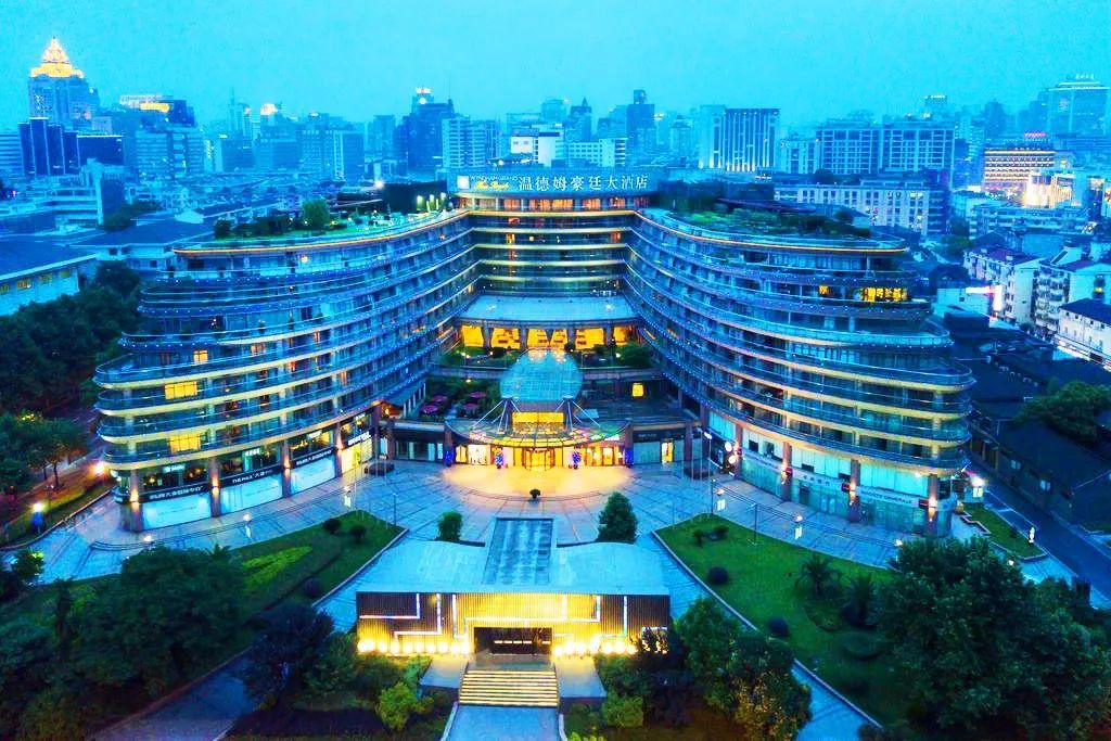 潜派旅行