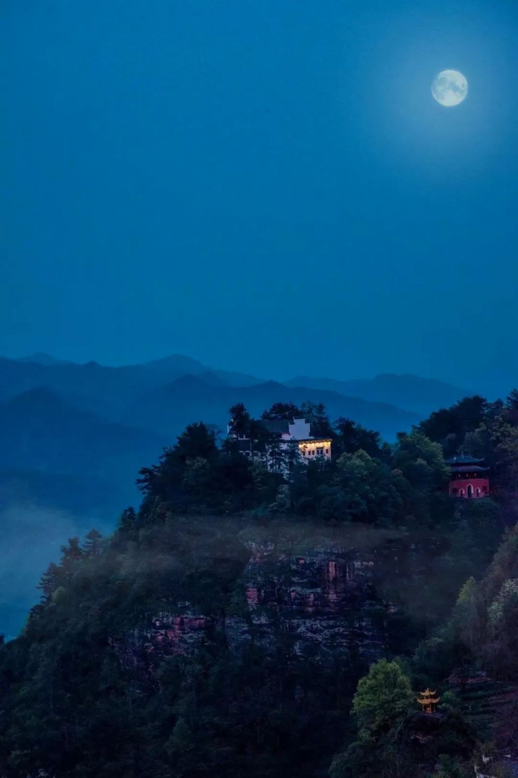 潜派旅行