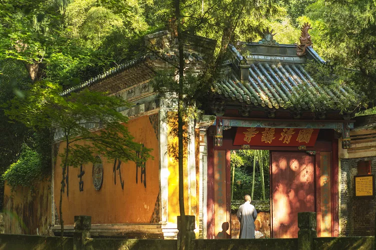 潜派旅行