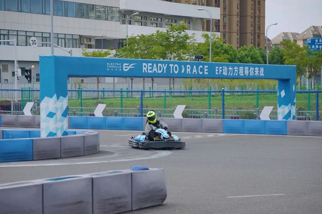 潜派旅行