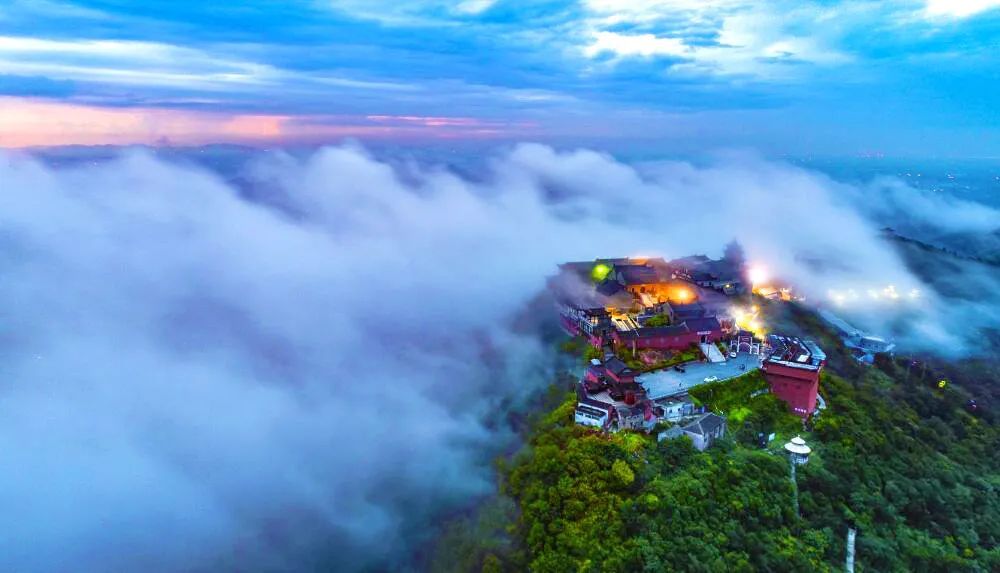 潜派旅行