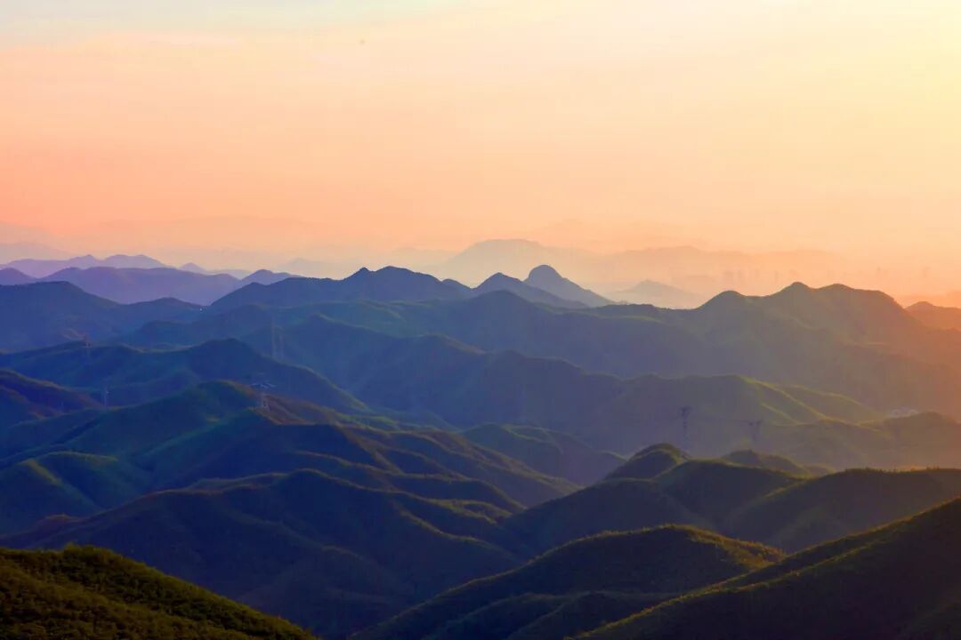 摄图网_507737862_中国画意境山脉风景（企业商用）.jpg