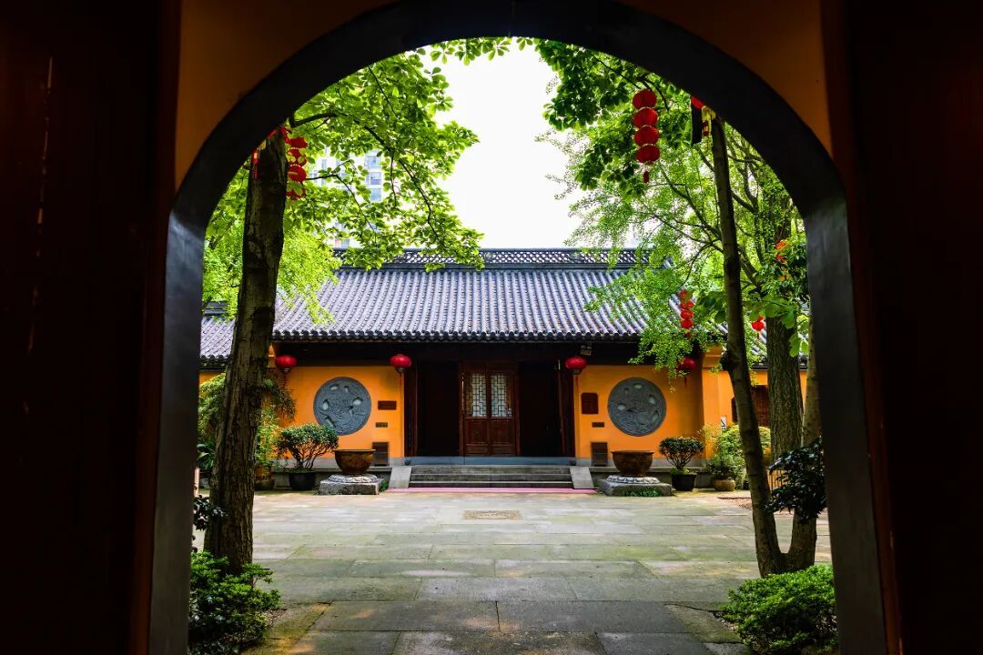 摄图网_700872816_湖州铁佛寺（企业商用）.jpg