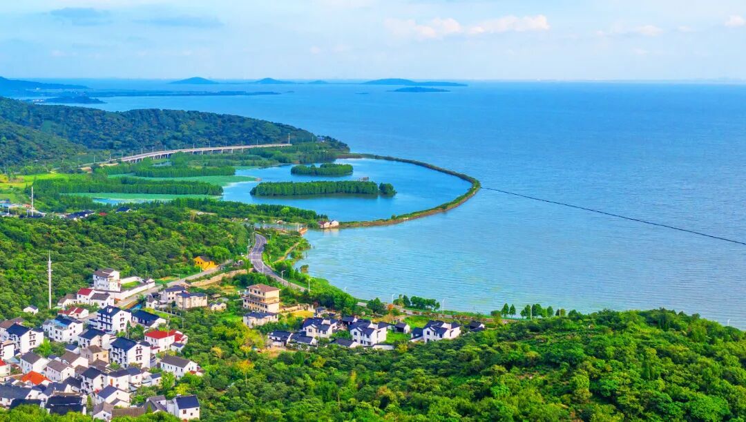 摄图网_501780939_苏州吴中太湖西山风景区（企业商用）.jpg