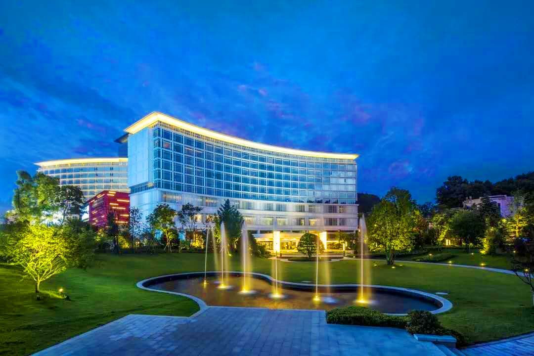 【2大1小(4-11岁)暖冬亲子套餐】豪华客房