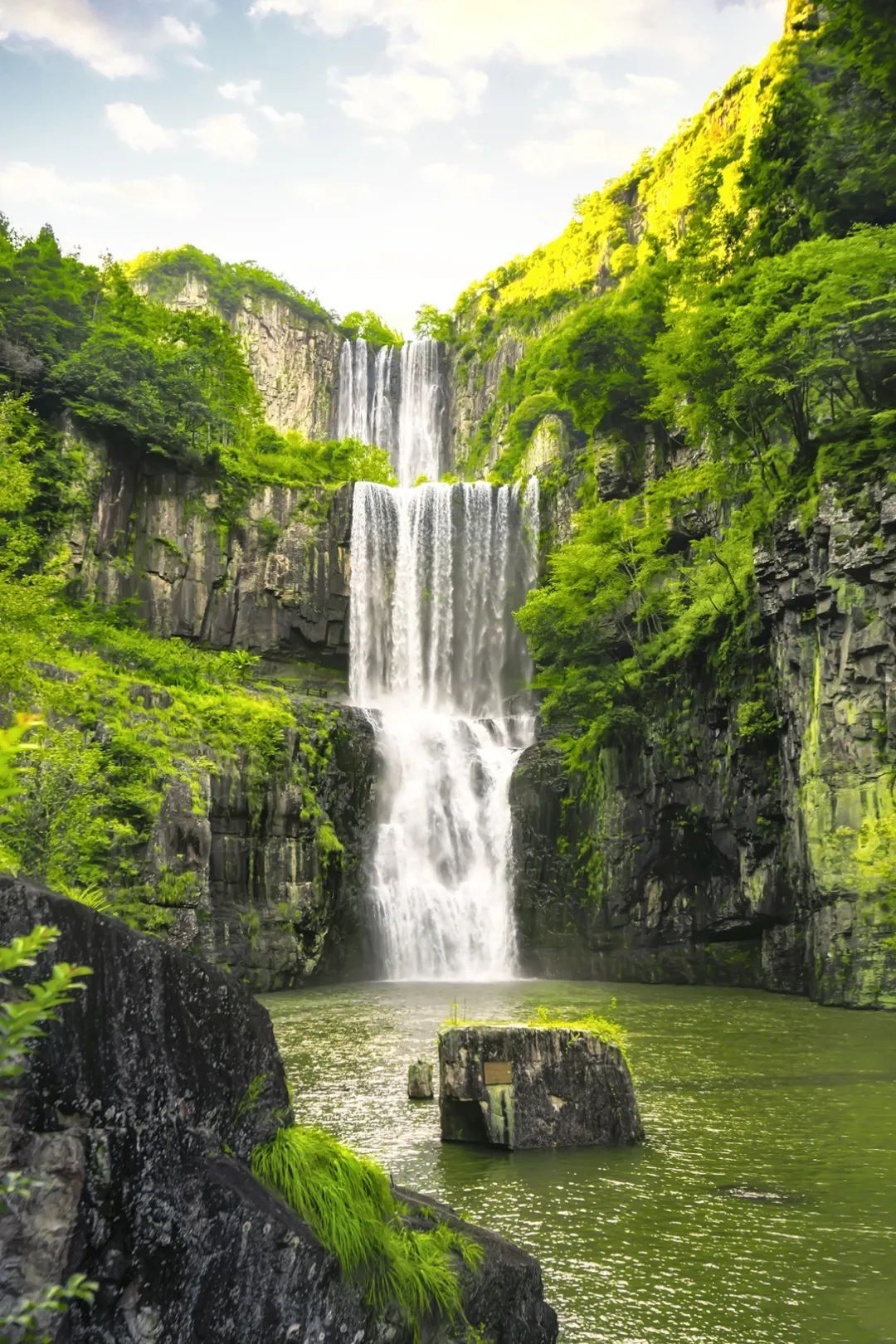 摄图网_502368503_4A风景区百丈漈（企业商用）.jpg